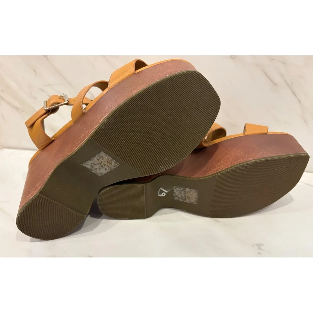 City Classified Wedge Sandals Women 7.5 Strappy Platform Vegan Leather Wood Heel